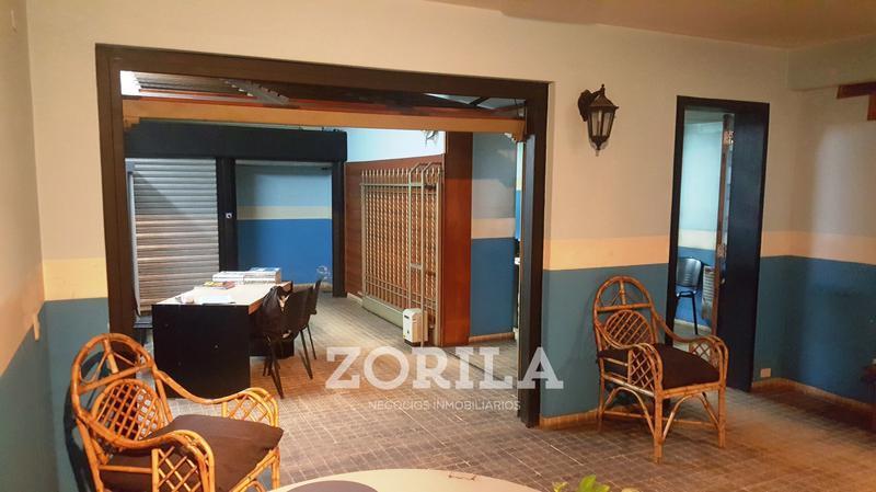 Foto de ALQUILER / VENTA Edificio de Oficina, Depósito y cochera- Macrocentro, imagen 2