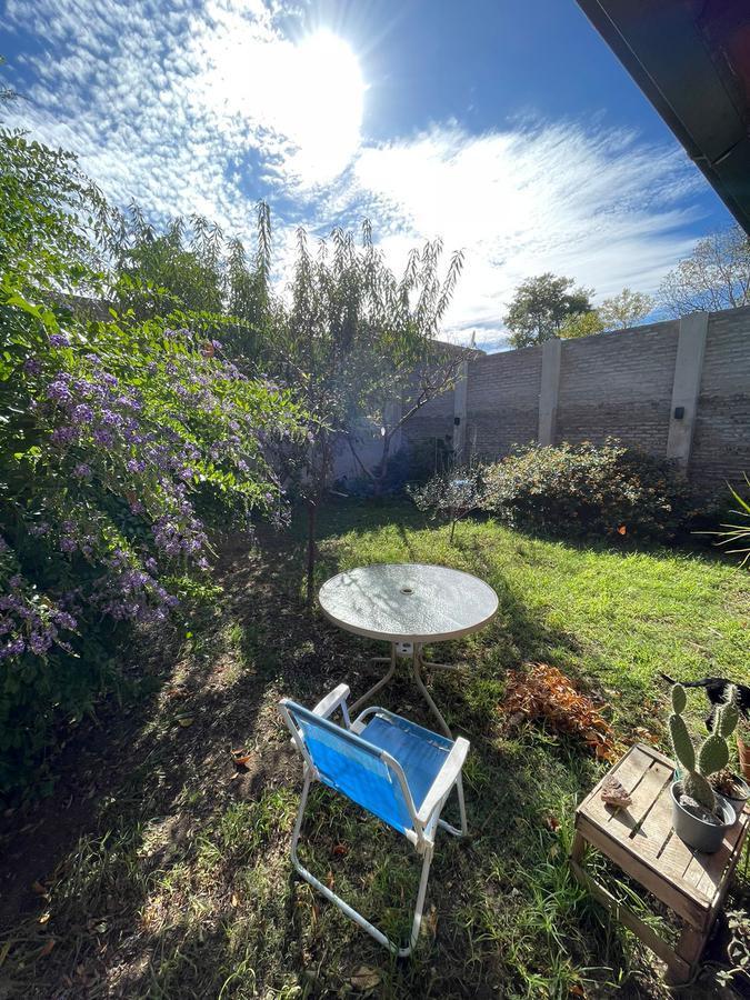Casa en Baigorria Calle Chile 500 Desarrollada en Dos Plantas con Jardin 3
