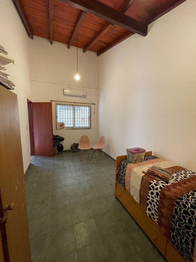 Casa en Baigorria Calle Chile 500 Desarrollada en Dos Plantas con Jardin 5