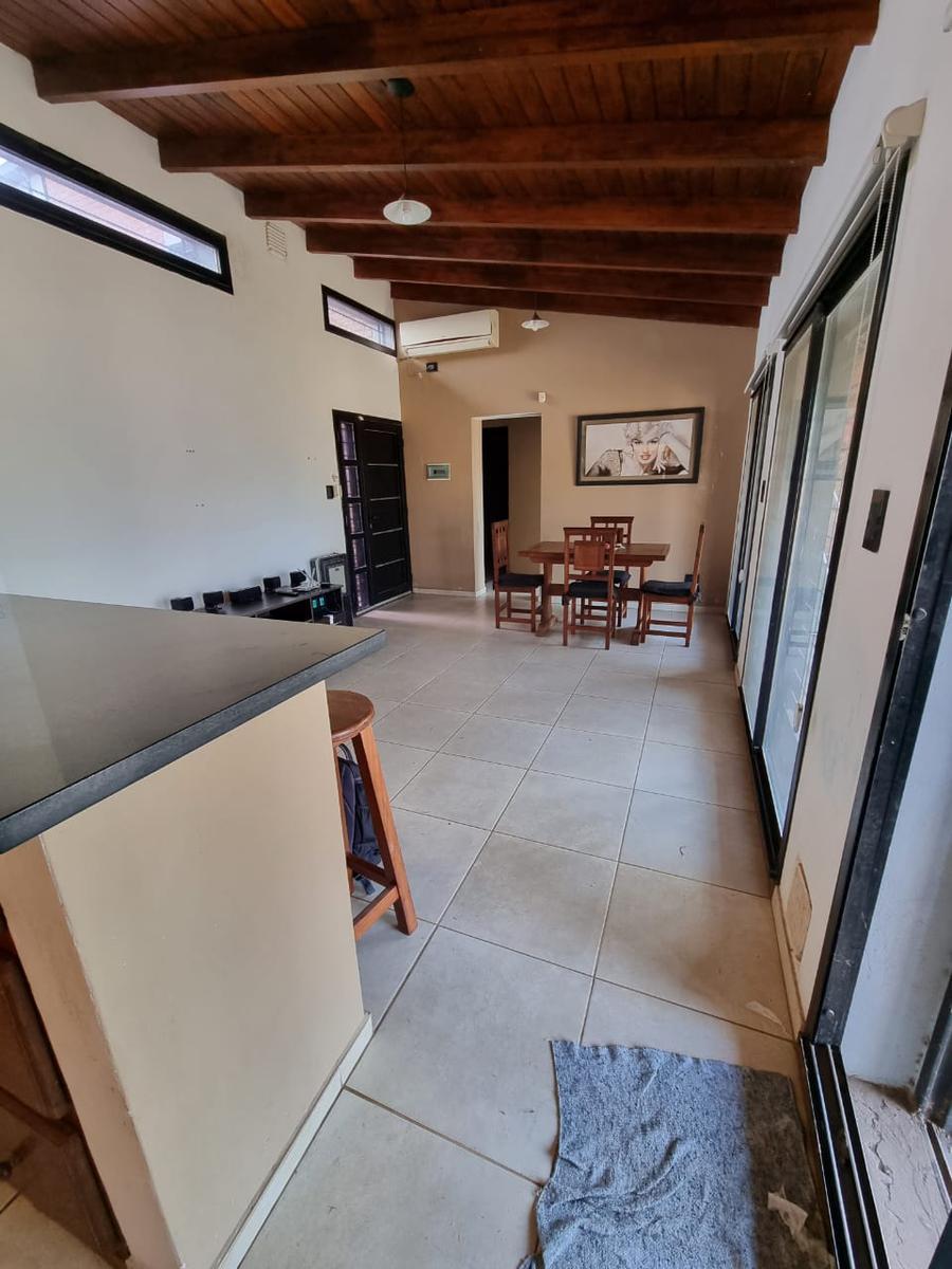 Foto de Casa en Los Pinos - Alvarez, imagen 2