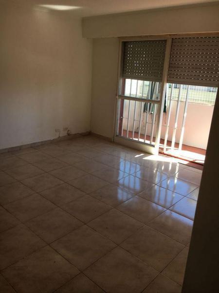 Departamento Dos Dorm. con Balcon en Venta - Rosario Centro 5