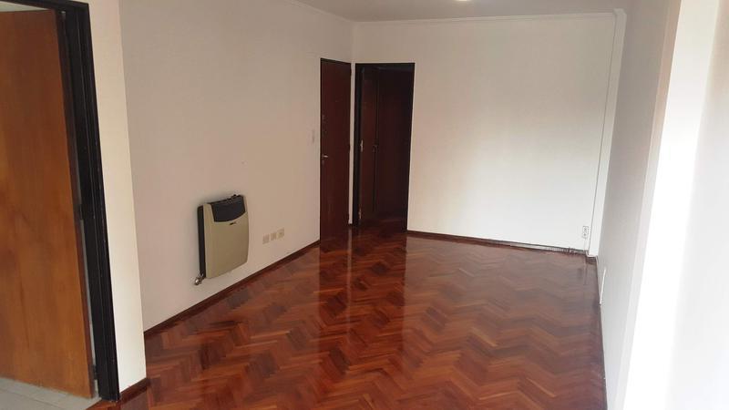 Venta - Departamento 2 Dorm. - Santiago 282 - Zona Centro 4