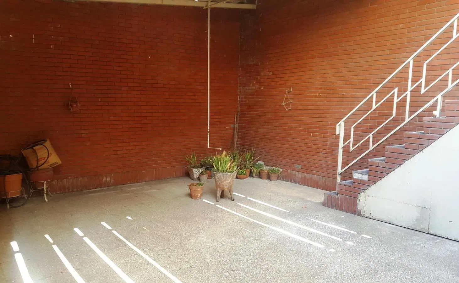 Casa en VENTA - Dos Dormitorios con cochera- Rosario 5