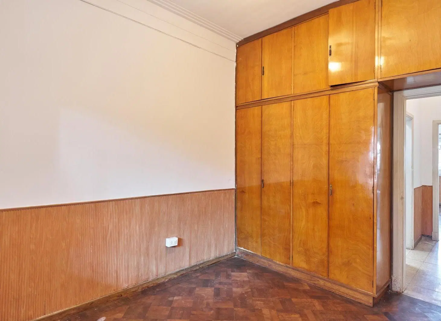 Casa en VENTA - Dos Dormitorios con cochera- Rosario 3