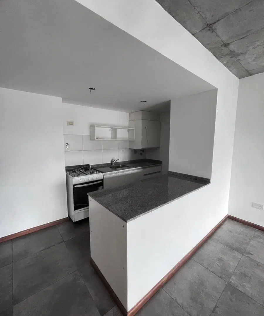 Departamento de un dormitorio con balcon al frente- Rosario 1