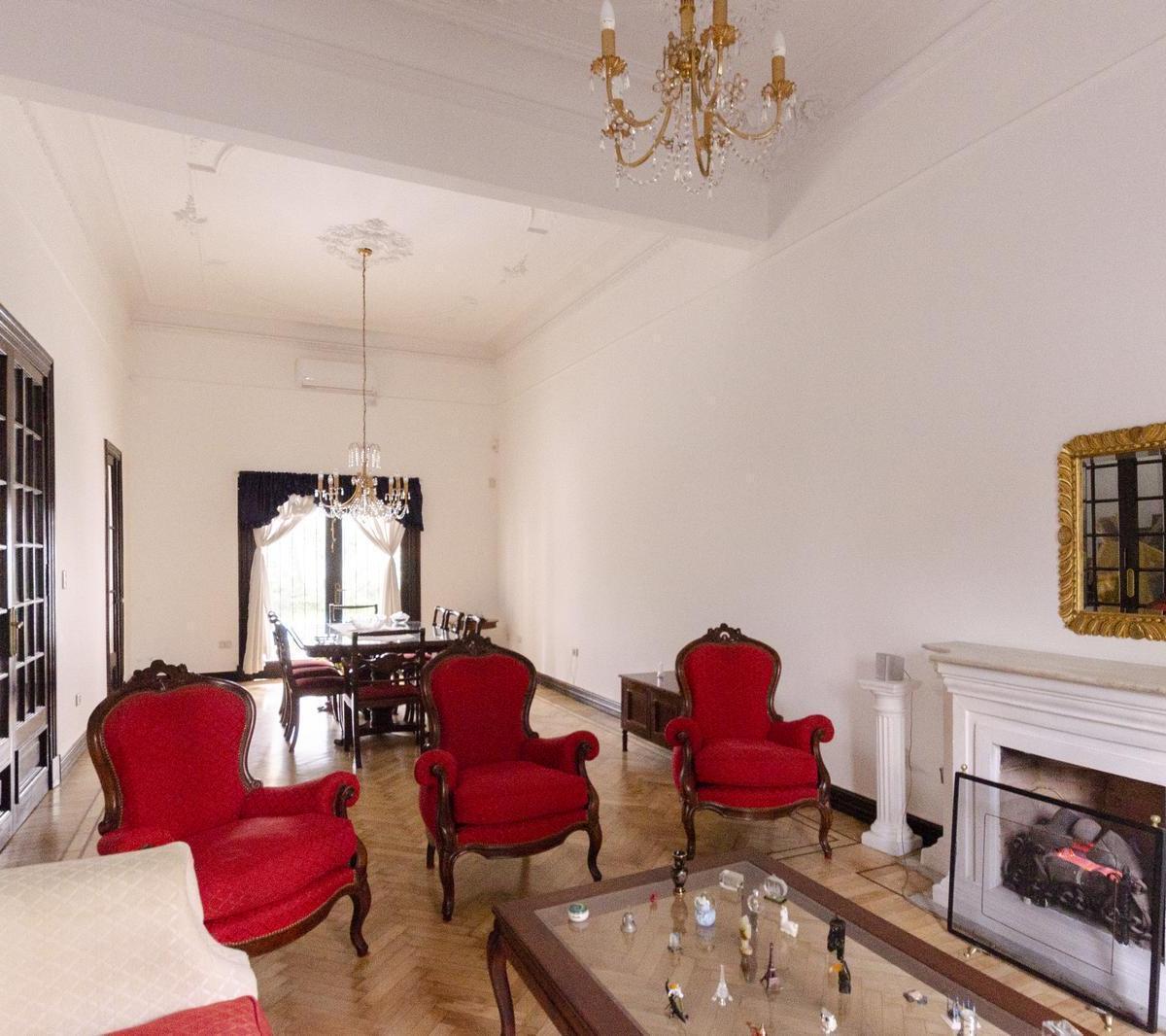 Impecable Casa en Venta con Cochera Parrilla Jardin y Pileta - Caballito 3