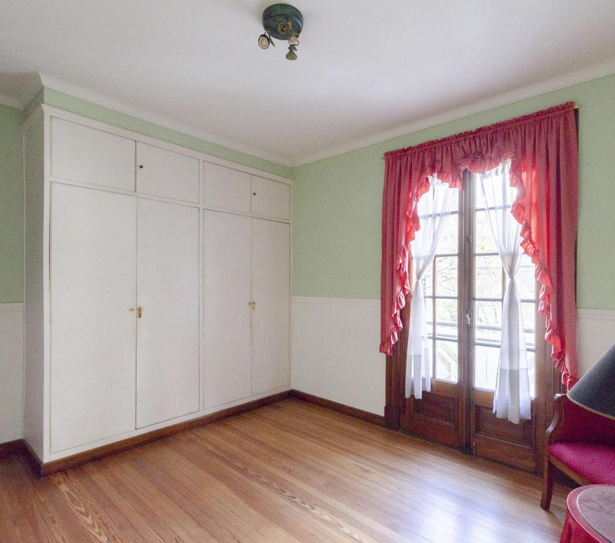Impecable Casa en Venta con Cochera Parrilla Jardin y Pileta - Caballito 2