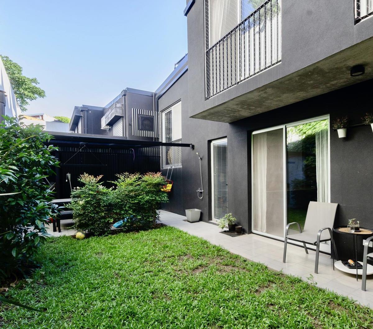 Duplex con Jardín y Parrilla en El Doho - Edificio de Categoría con Pileta - Cochera Fija y Baulera 2