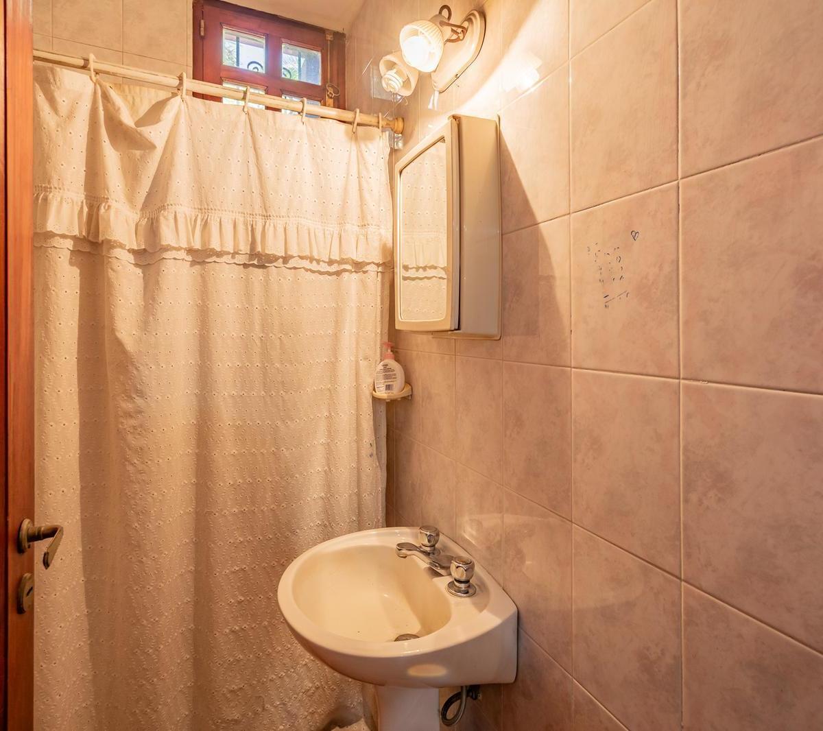 Casa en Venta 5 Amb con Cochera y Jardin - Caballito 5