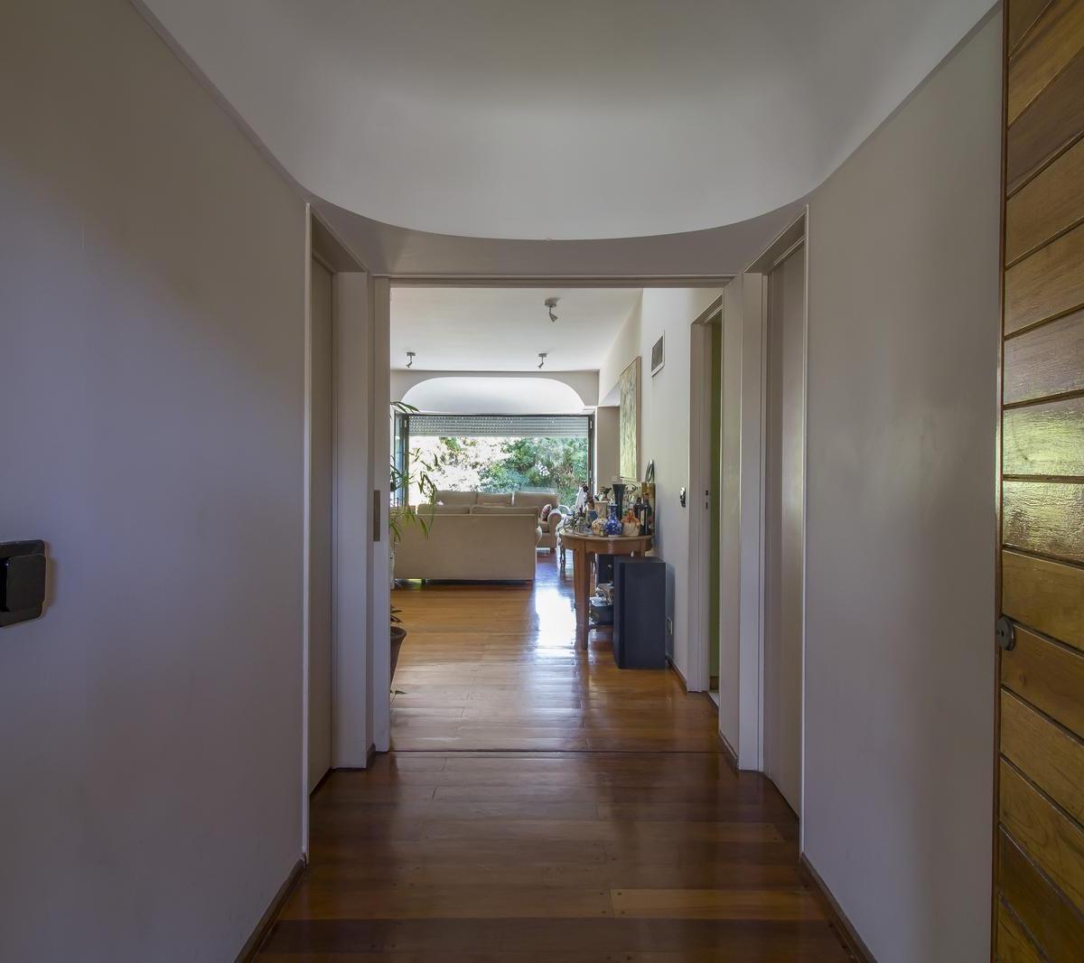 Casa en Venta de 5 Dorm. en Villa Urquiza 4