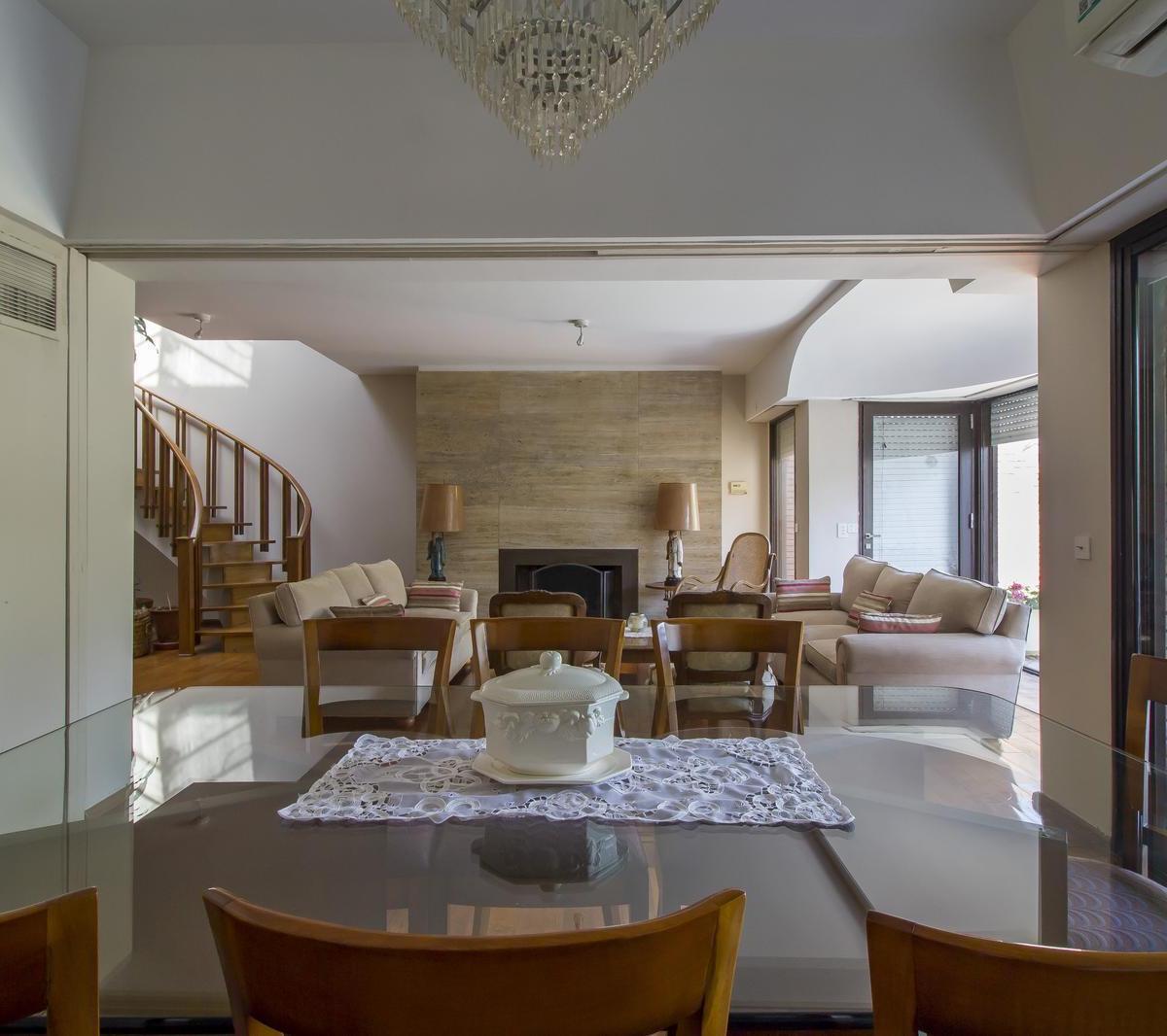 Casa en Venta de 5 Dorm. en Villa Urquiza 5