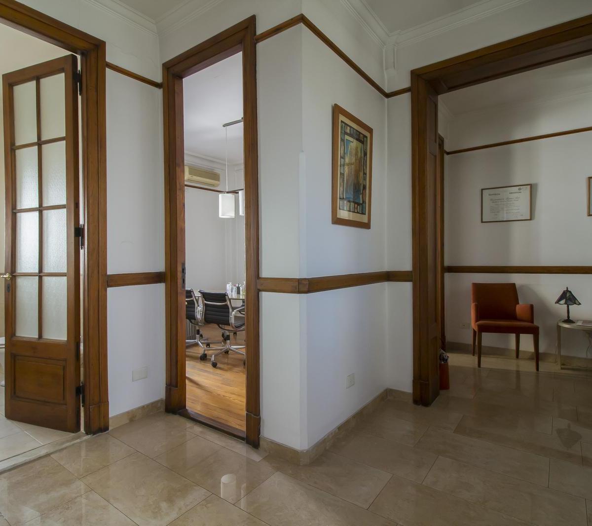 Impecable Oficina en Venta - 3 Despachos - San Nicolás 4