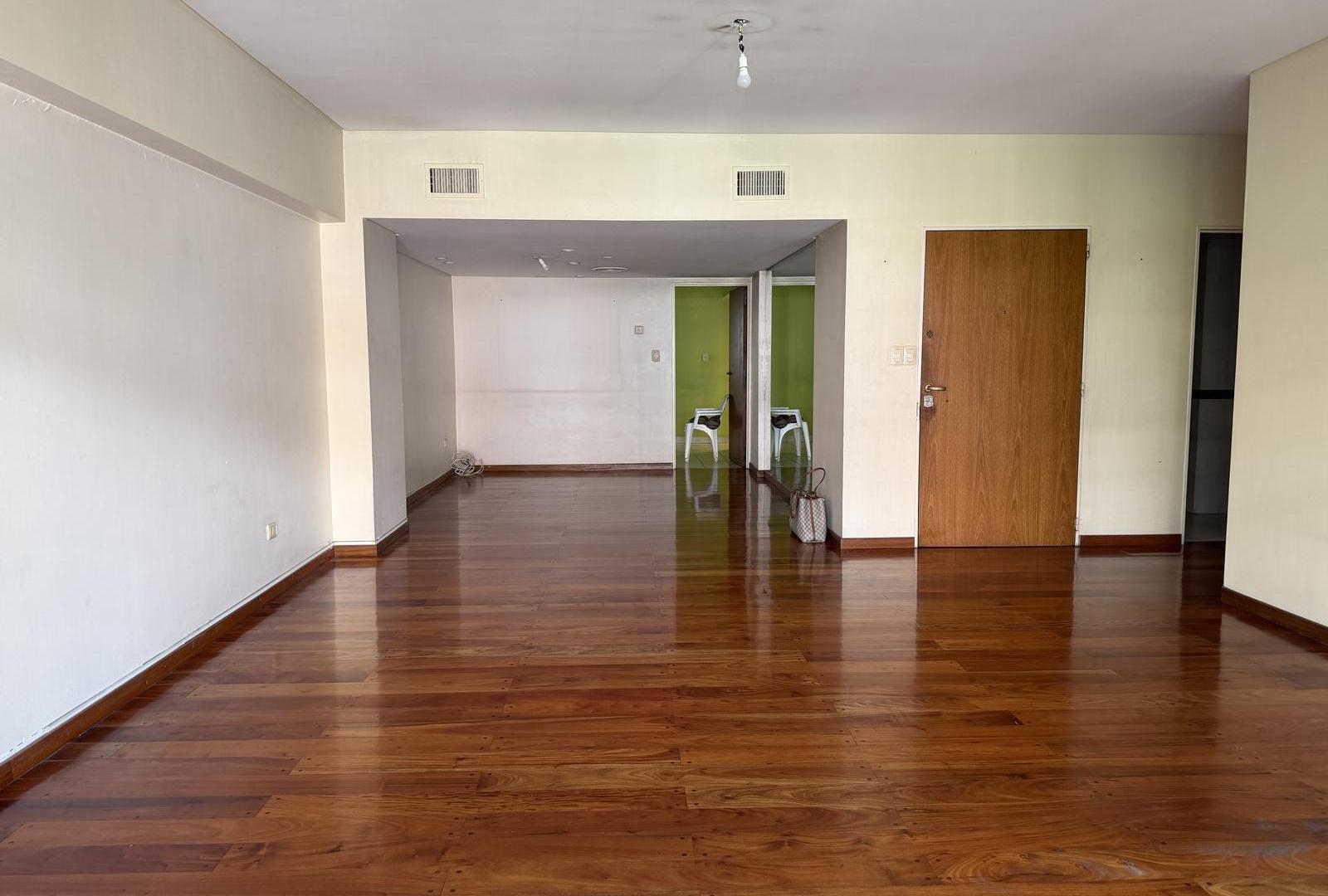 Departamento en venta, 5 amb con cochera fija y dep.