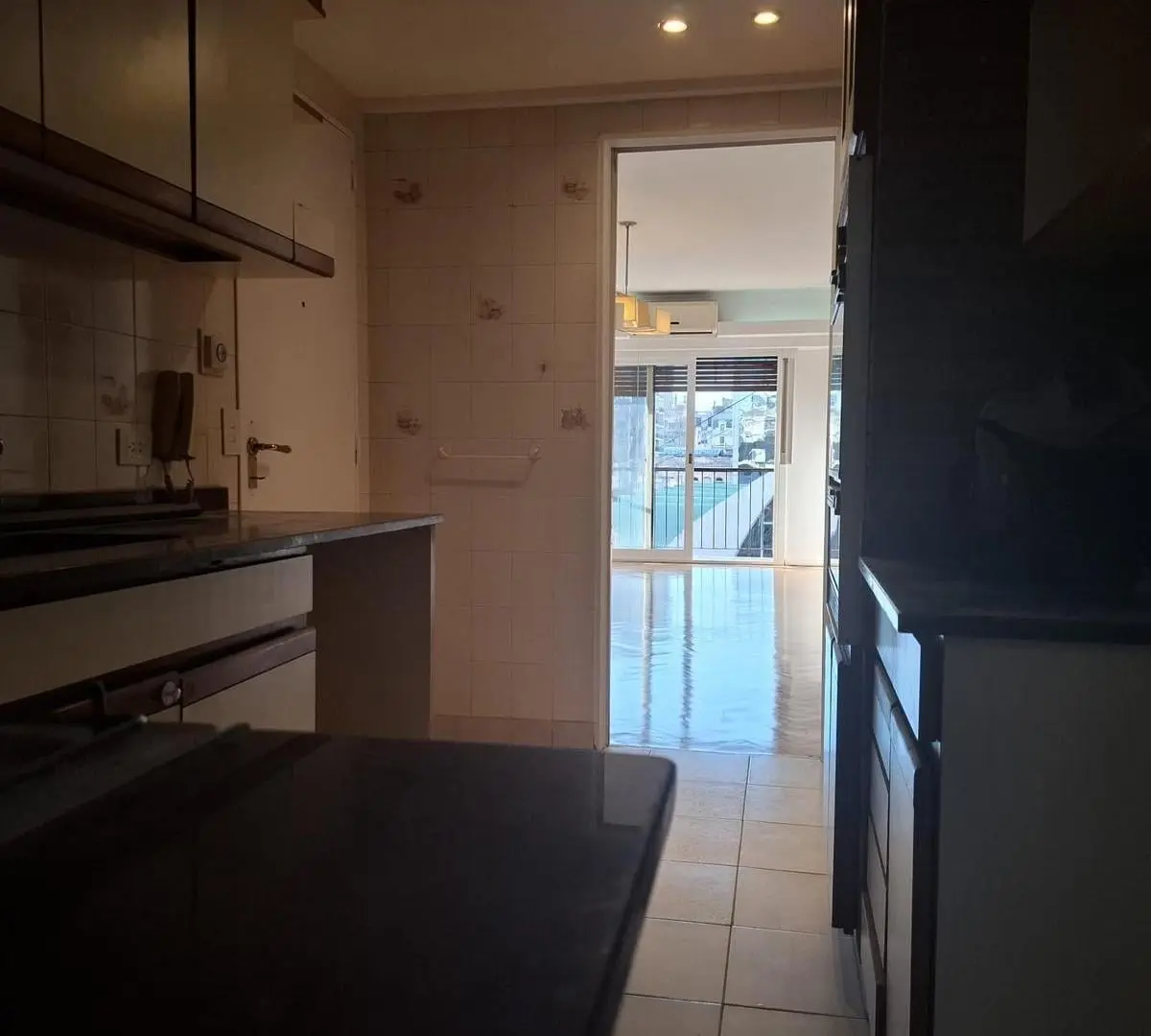 Departamento en alquiler 3 ambientes con dependencia en Barrio Norte 5
