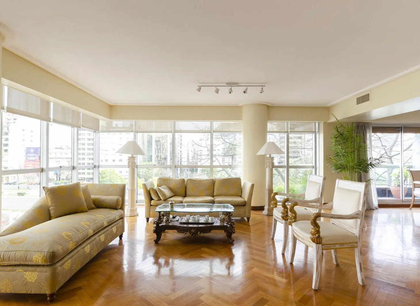 Departamento en venta, 5 amb, doble cochera, todo luz, amenities 2