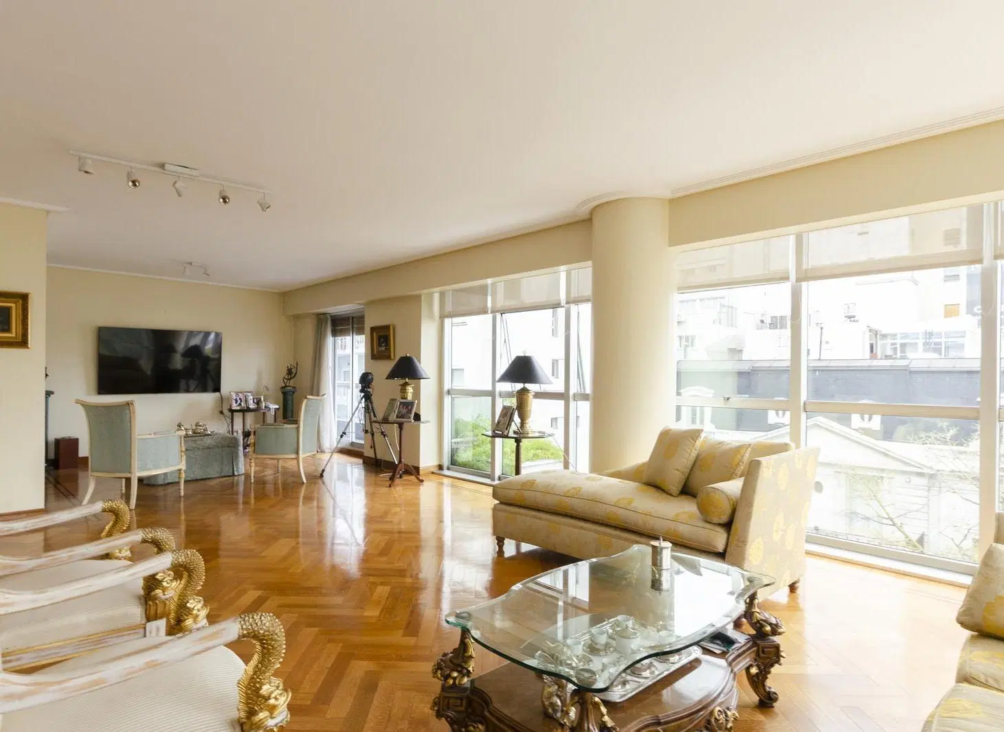 Departamento en venta, 5 amb, doble cochera, todo luz, amenities 3