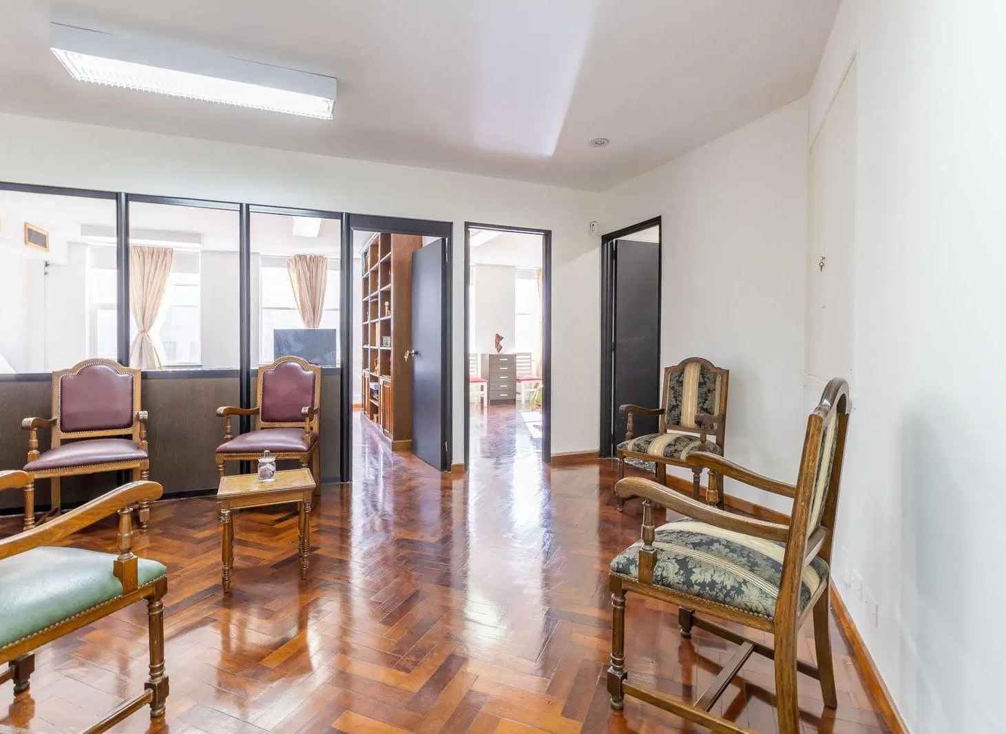 Oportunidad en microcentro Oficina con vivienda. 3