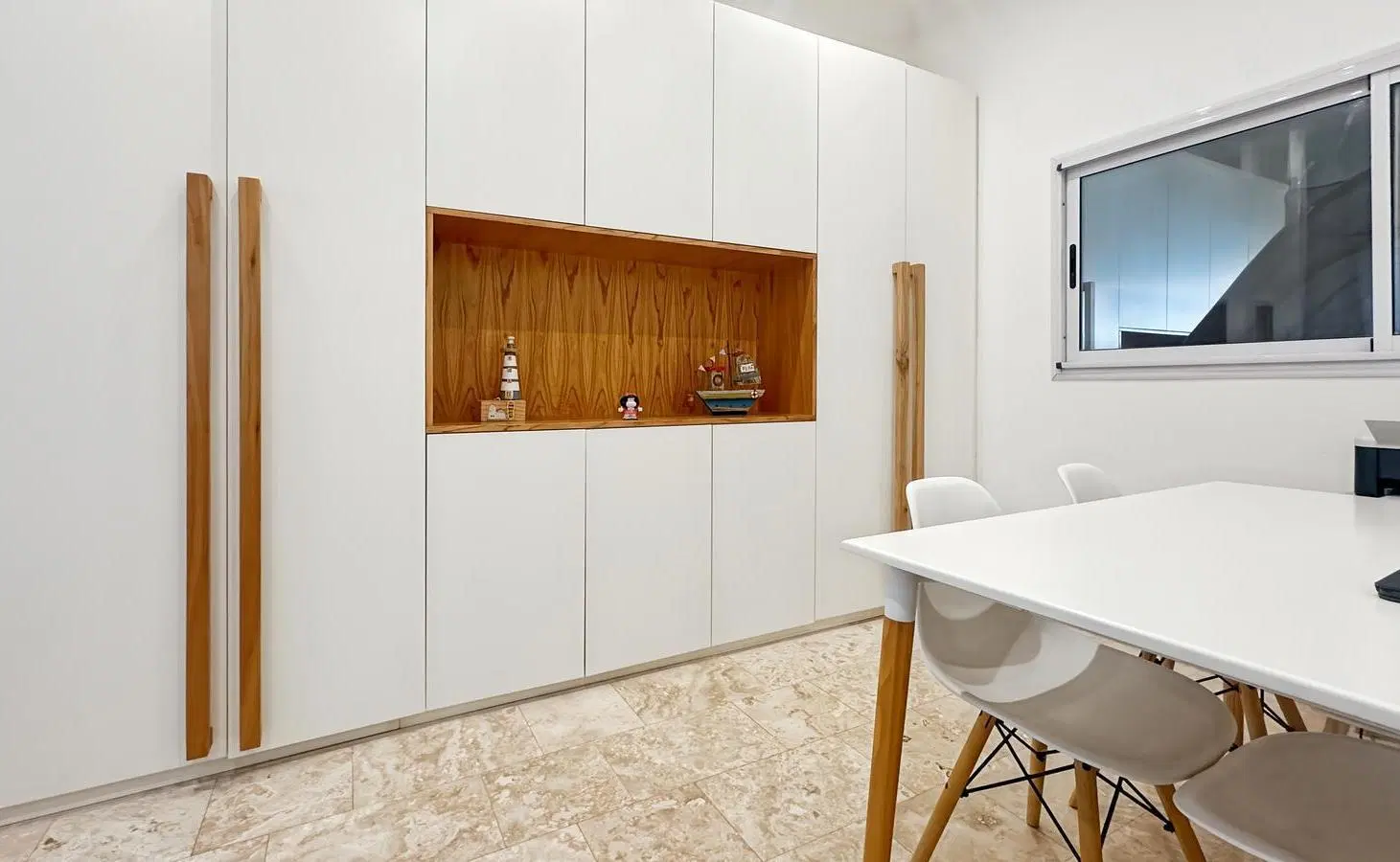 Residencia de Categoría en San Isidro | Jardín, Piscina y Gran Terraza Panorámica 2