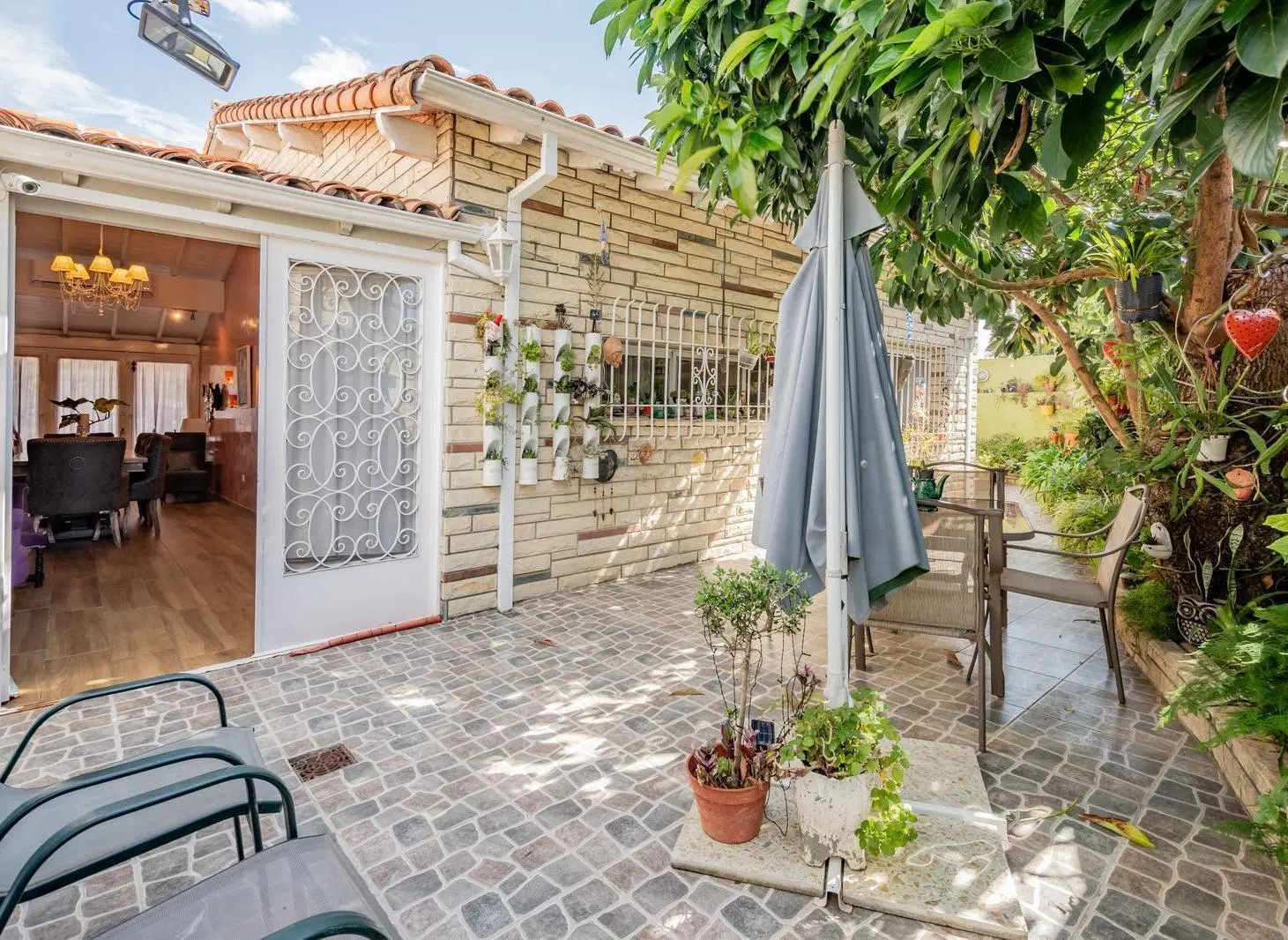 Casa en venta 3 ambientes con jardin en Martinez 8