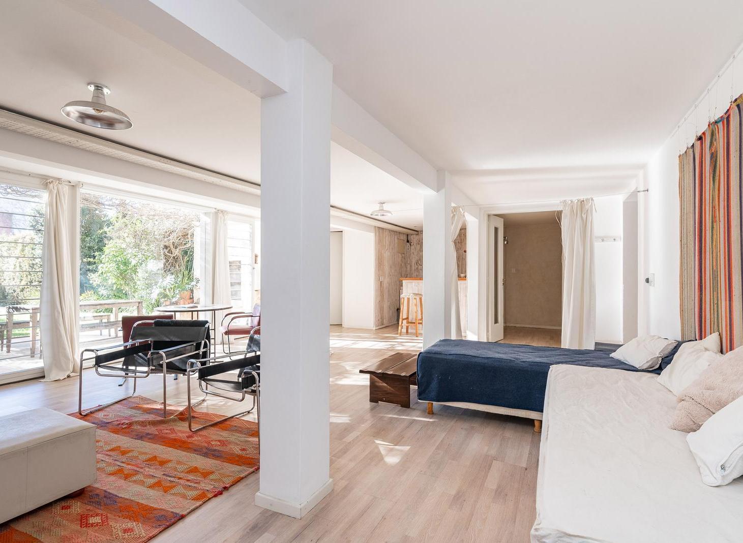 Foto de Magnifica casa en venta 7 ambientes con jardin y pileta - Vicente López, imagen 1
