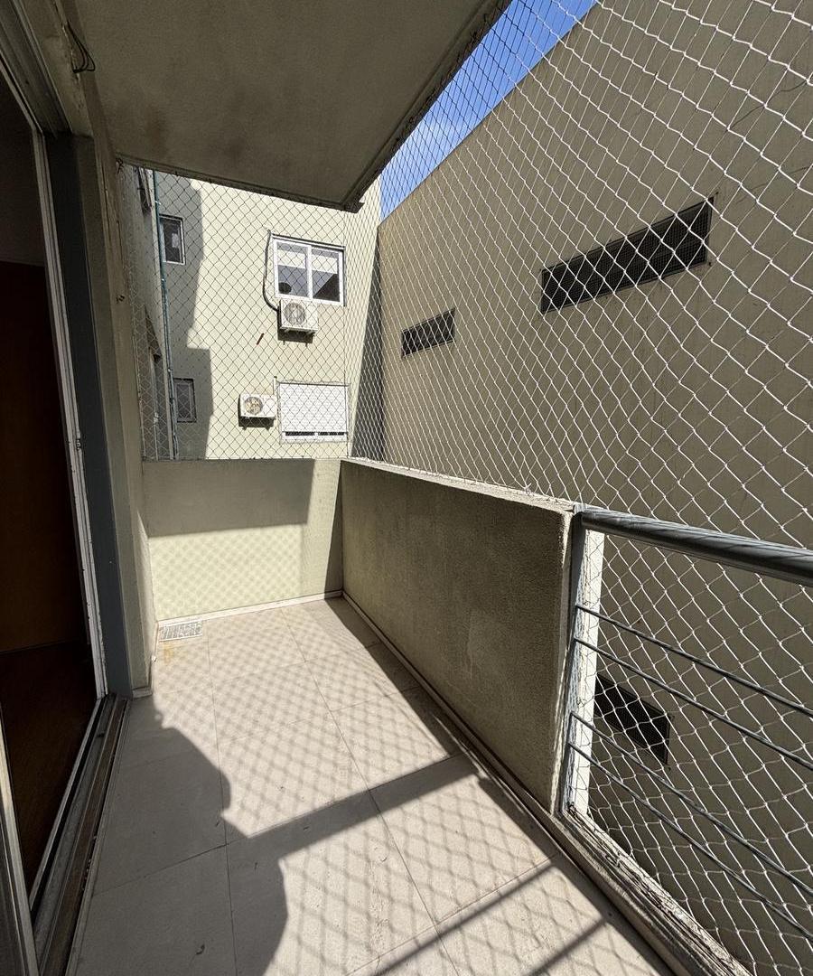 Foto de Departamento en Venta 2 Ambientes con 2 Balcones y Cochera – Villa, imagen 2