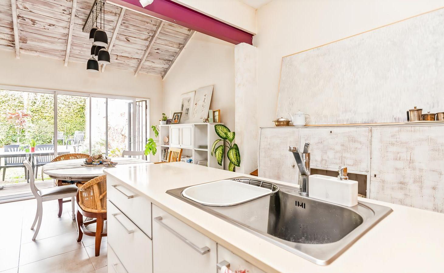 Foto de Casa en Venta en Martínez | 4 Dormitorios, Jardín, Piscina y Cochera, imagen 2