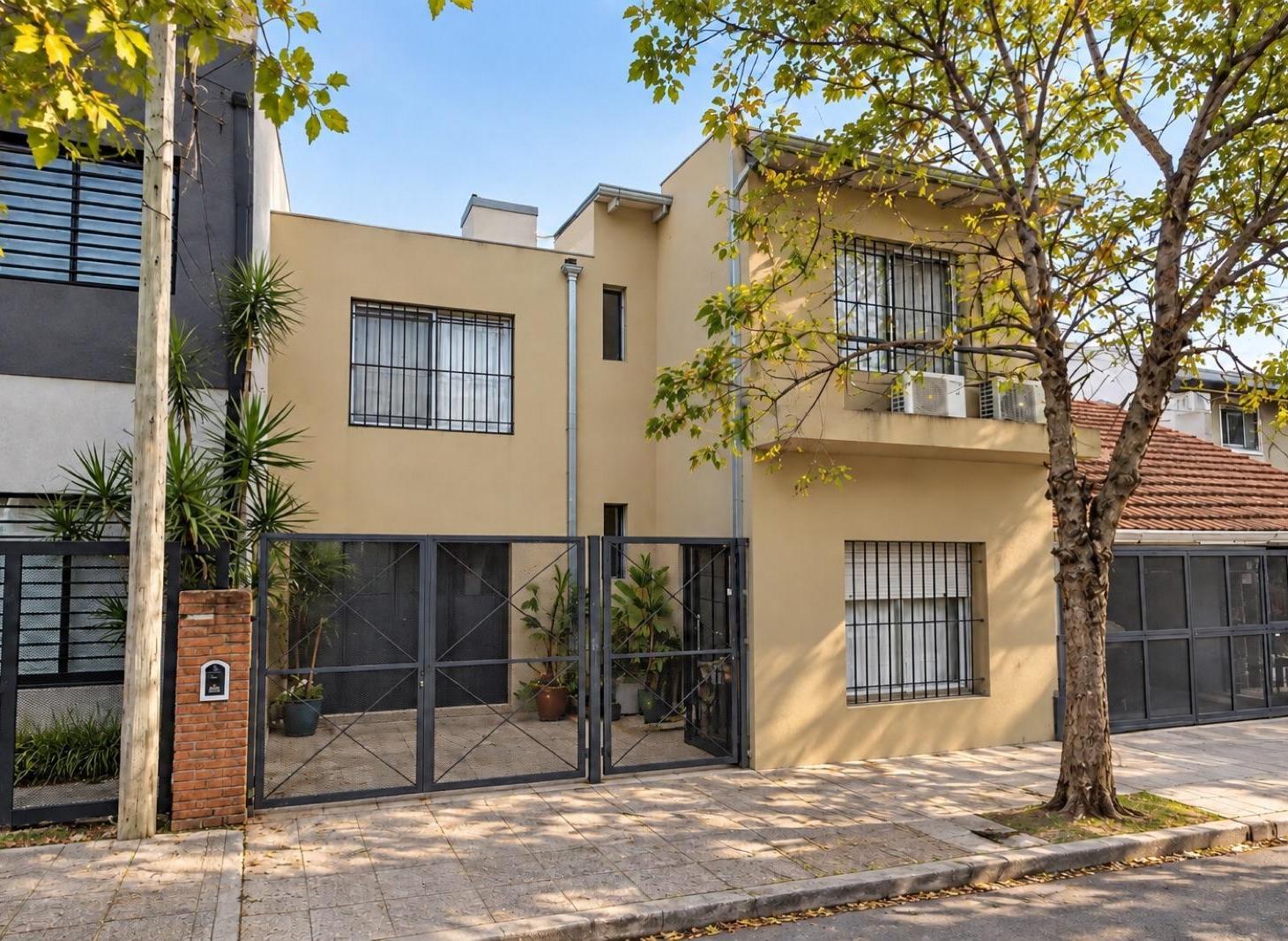 Foto de Casa en Venta en Martínez | 4 Dormitorios, Jardín, Piscina y Cochera, imagen 1
