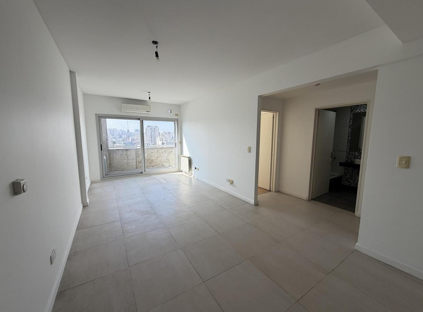 Foto de Departamento tres ambientes con terraza propia, imagen 2
