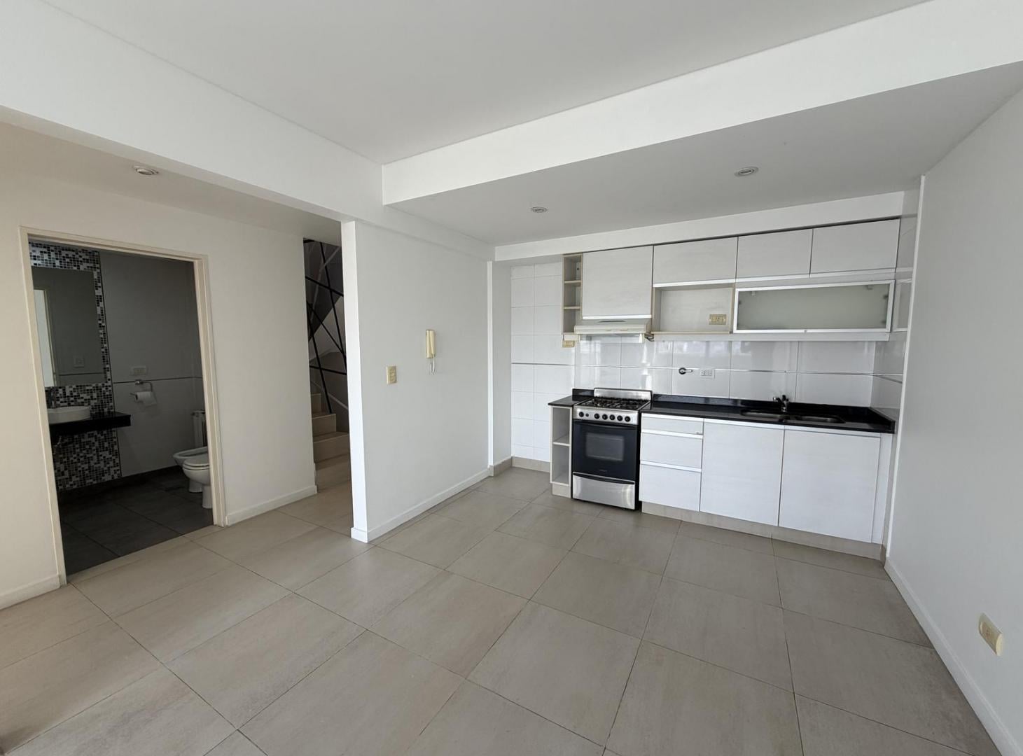 Foto de Departamento tres ambientes con terraza propia, imagen 4