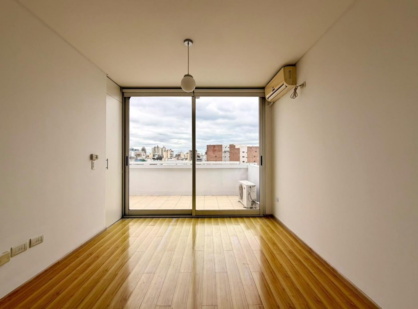 Foto de Monoambiente amplio en alquiler, imagen 4