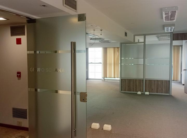 Foto de Excelentes oficinas en Microcentro sobre Av Reconquista!, imagen 1
