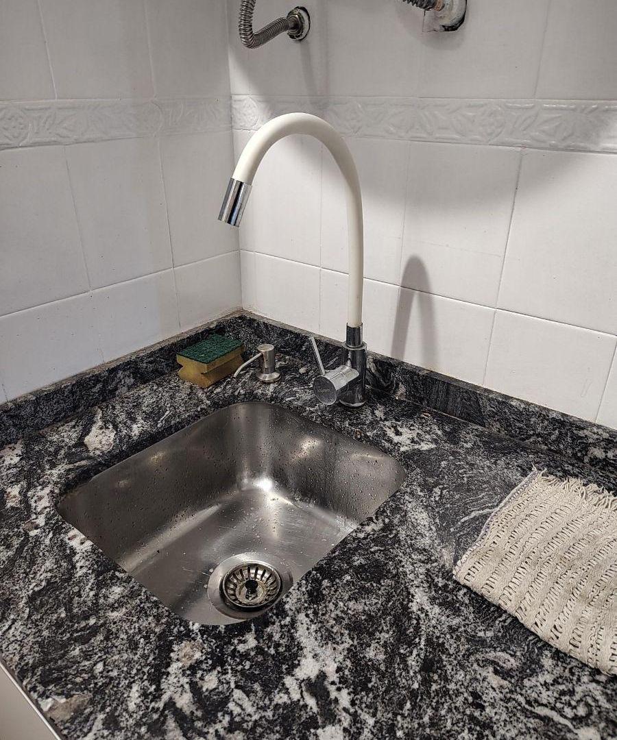 Foto de LOCACIÓN ($500.000) Dpto. 01 ambiente dividido J.B. ALBERDI 234, imagen 3