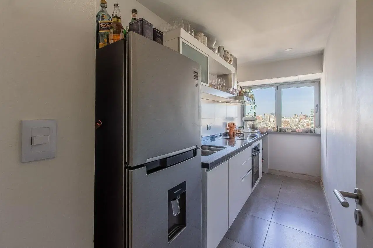 ALQUILER AMOBLADO PISO ALTO CON COCHERA, ASTOR PALERMO. DISPONIBLE A PARTIR 9/7 5
