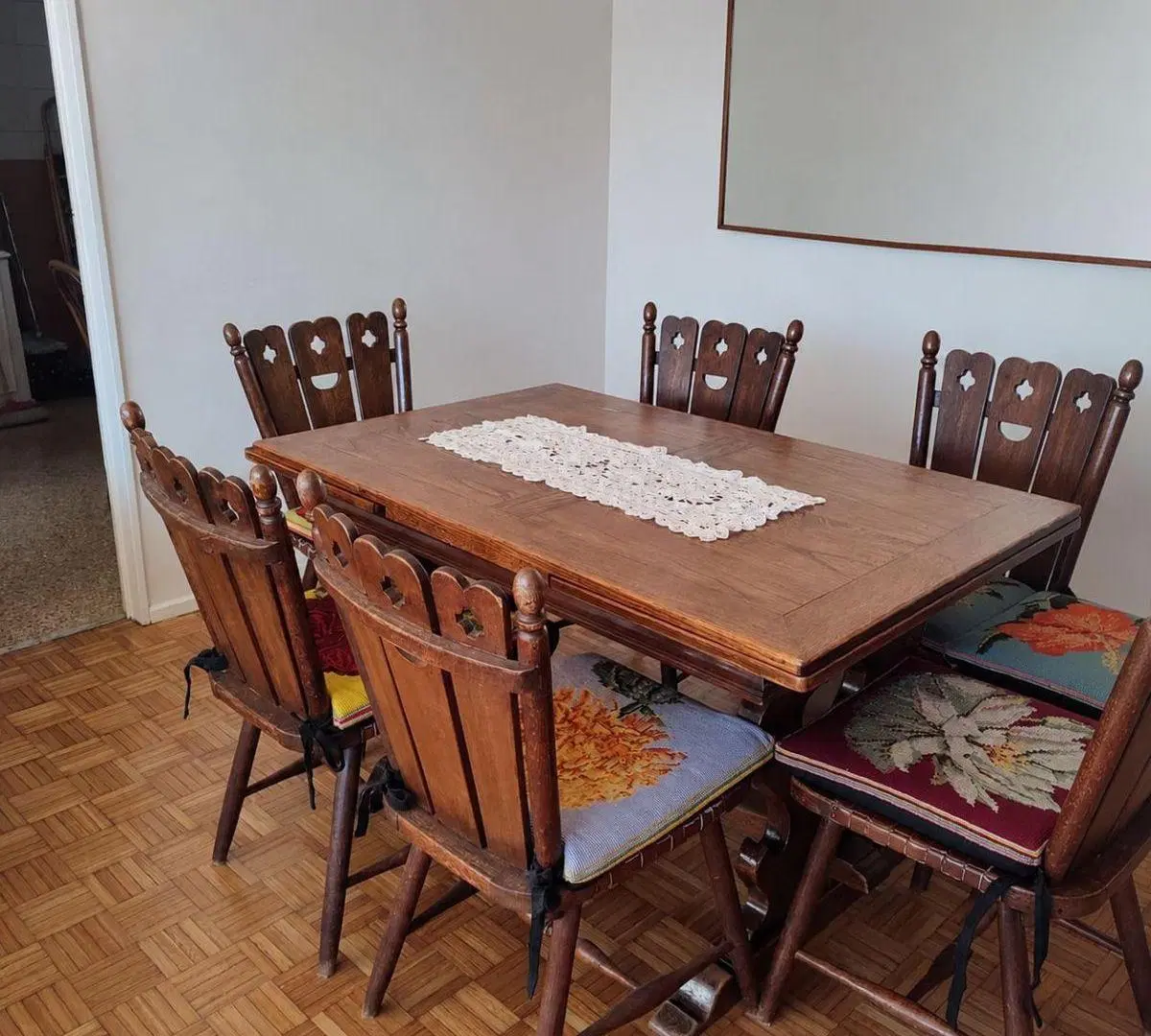 Departamento tres dormitorios, dependencias, cochera y Seguridad. 2