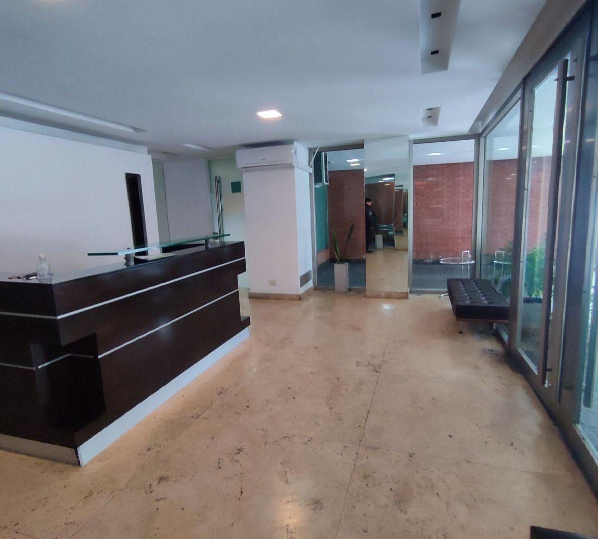 Foto de Semipiso con palier privado. Seguridad. 2 cocheras, imagen 2