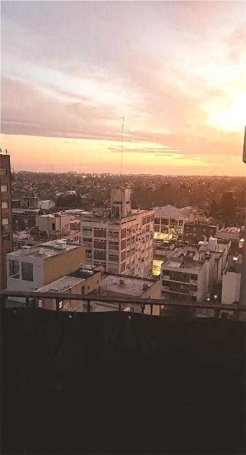 Foto de VENTA Excelente departamento 2 ambientes C/ balcón , Acassuso. Torres, imagen 2
