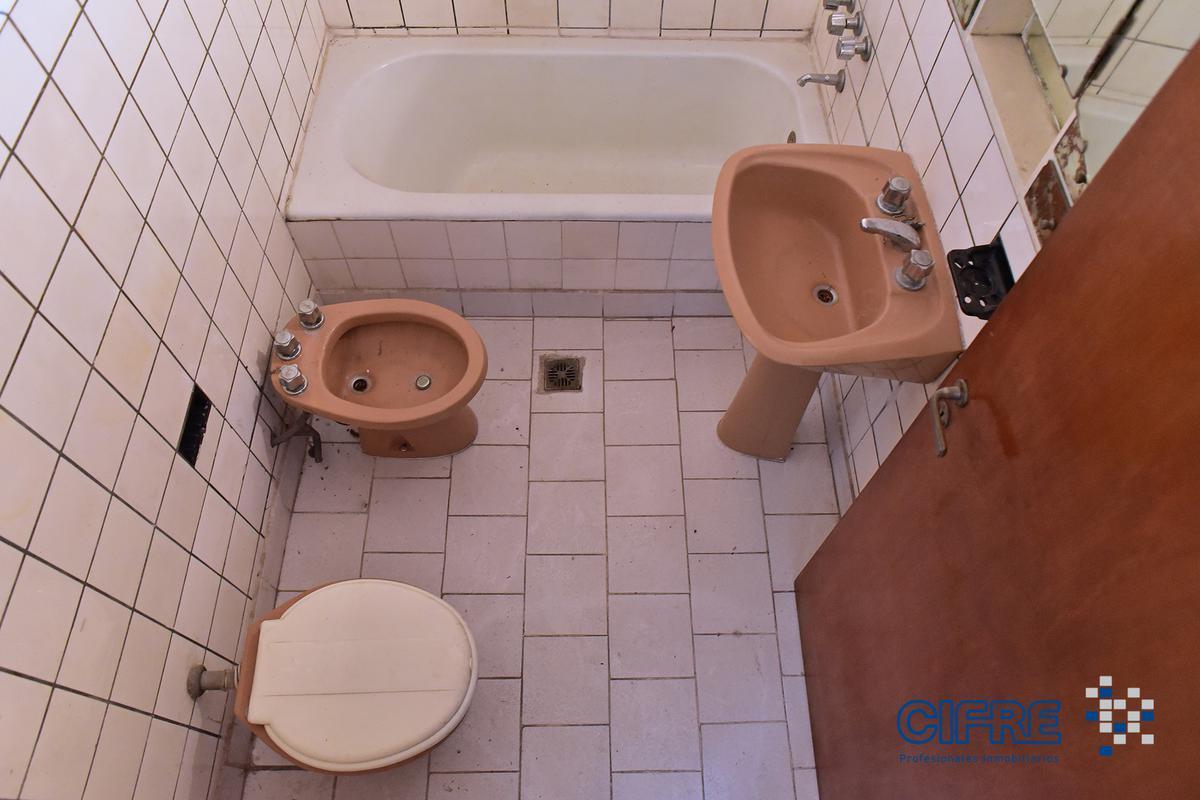 Oportunidad! PH de 2 Ambientes con Terraza, Al Frente, Primer Piso por Escalera. 3