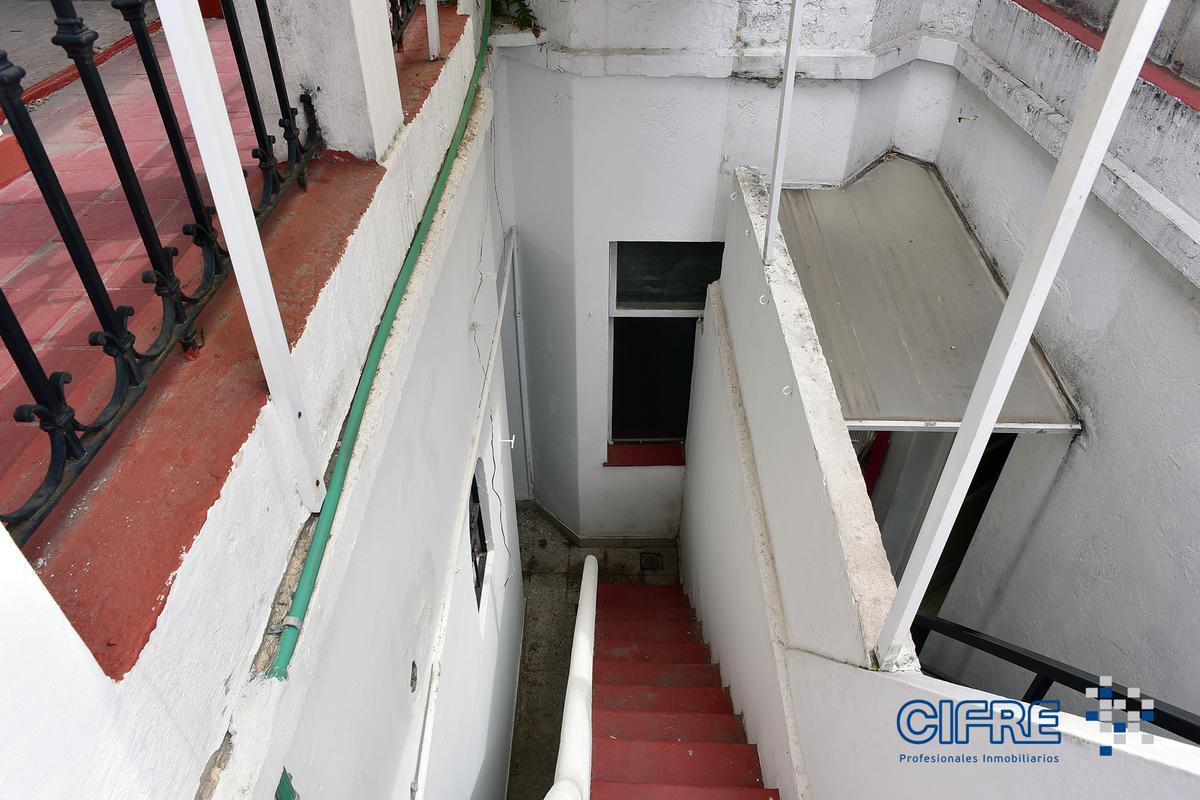 Oportunidad! PH de 2 Ambientes con Terraza, Al Frente, Primer Piso por Escalera. 4