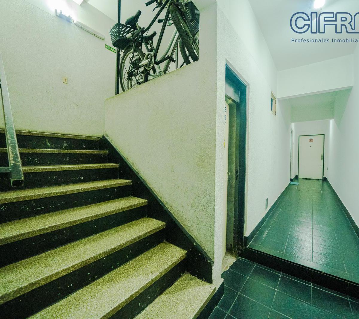Departamento en Villa Devoto 2 Ambientes Excelente Estado por Escalera Apto Profesional 3
