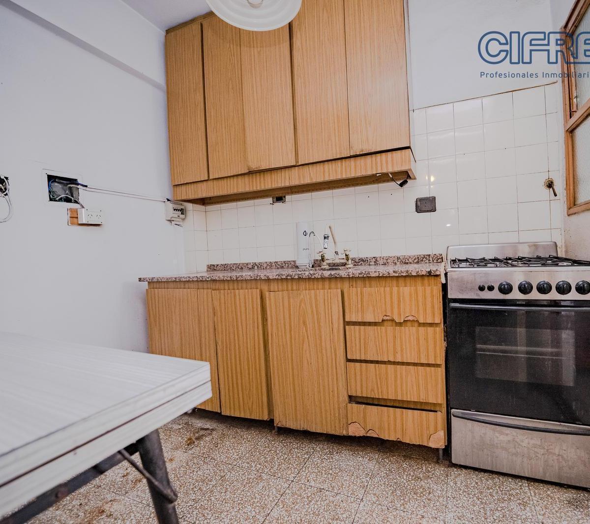 Departamento de 2 Ambientes con Cocina Separada y Cochera Cubierta en Villa Gral. Mitre 3