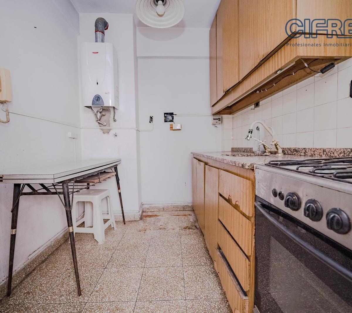 Departamento de 2 Ambientes con Cocina Separada y Cochera Cubierta en Villa Gral. Mitre 1