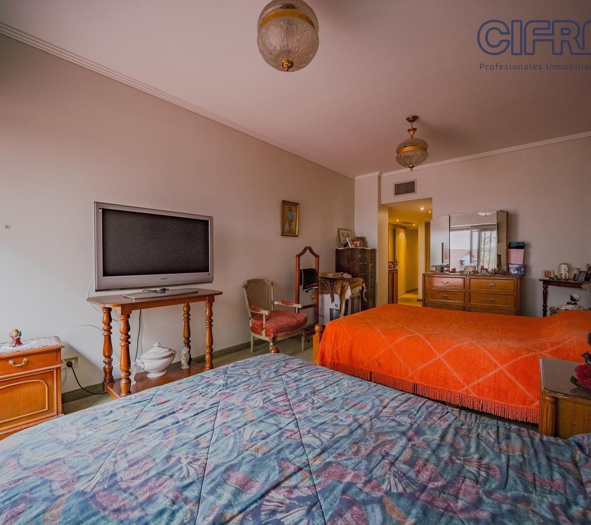Departamento de 2 Ambientes con Cochera Fija Cubierta 2 Patios con Balcón Aterrazado 2