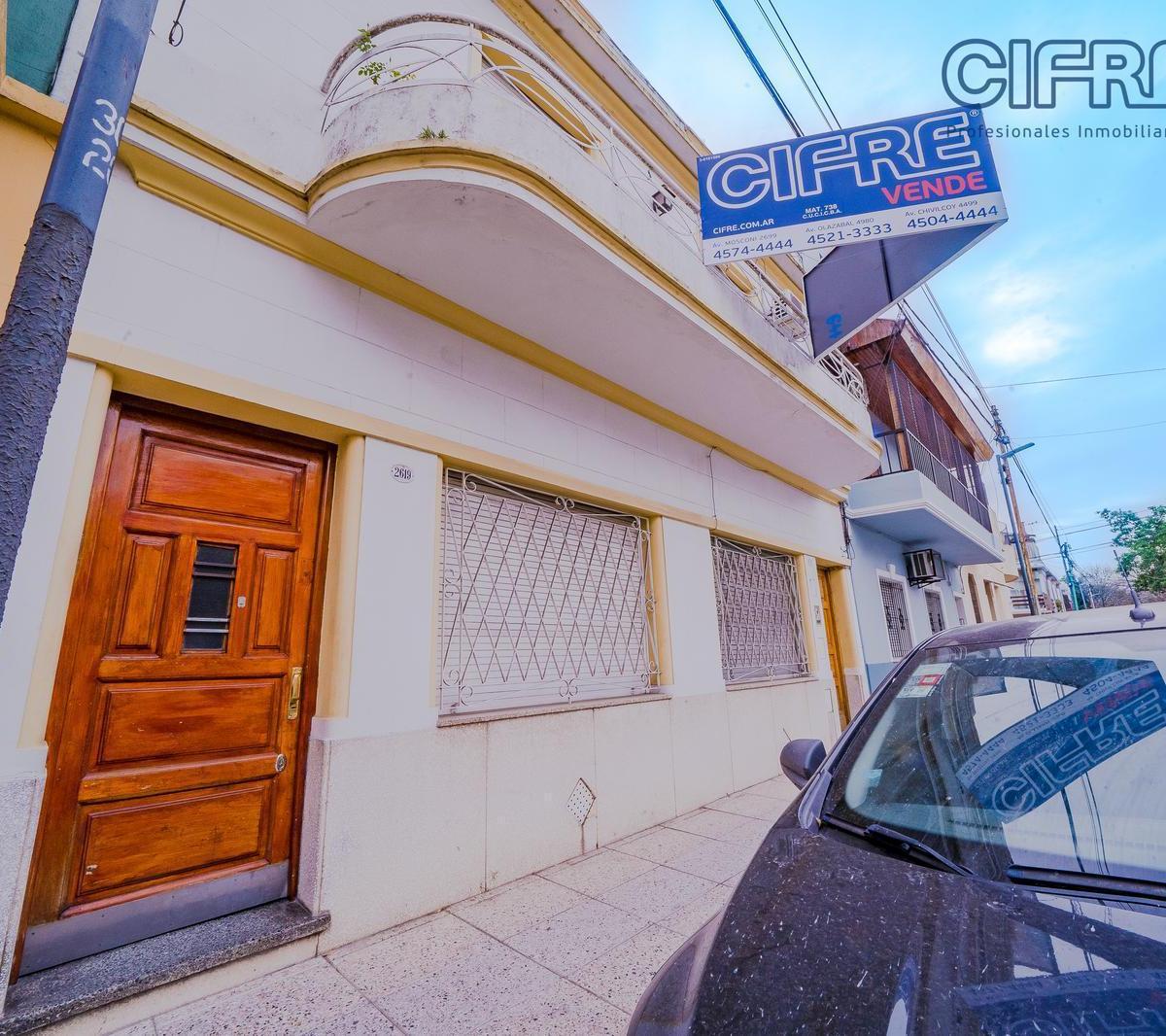 PH 1er Piso por Escalera, Entrada Indepte en Duplex. Ideal Dos Familias. 2 Amb y 4 Ambientes 3