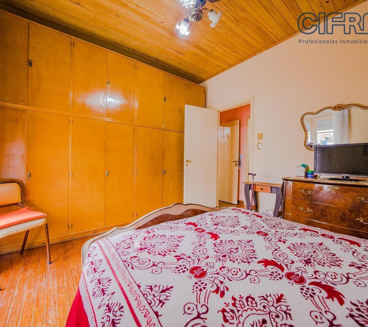 PH 1er Piso por Escalera, Entrada Indepte en Duplex. Ideal Dos Familias. 2 Amb y 4 Ambientes 1