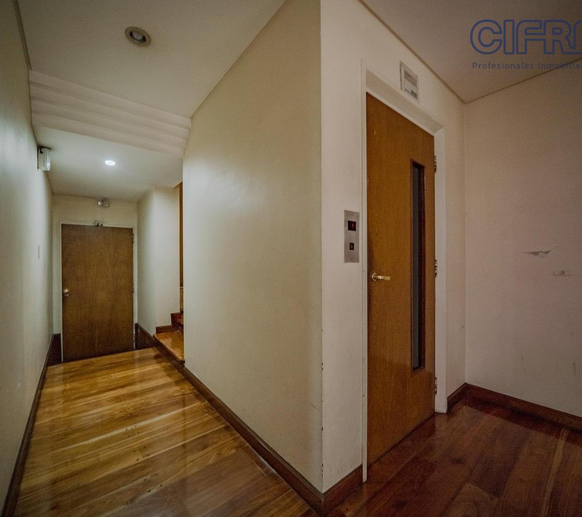 Departamento de 3 Ambientes con 2 Baños, Patio y Parrilla en Belgrano 2