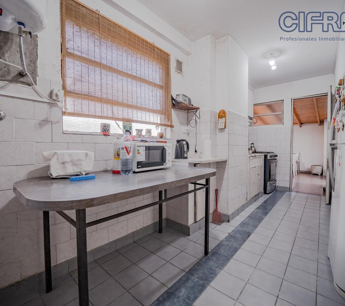 Departamento de 3 Ambientes con Gran Patio y Balcon 4