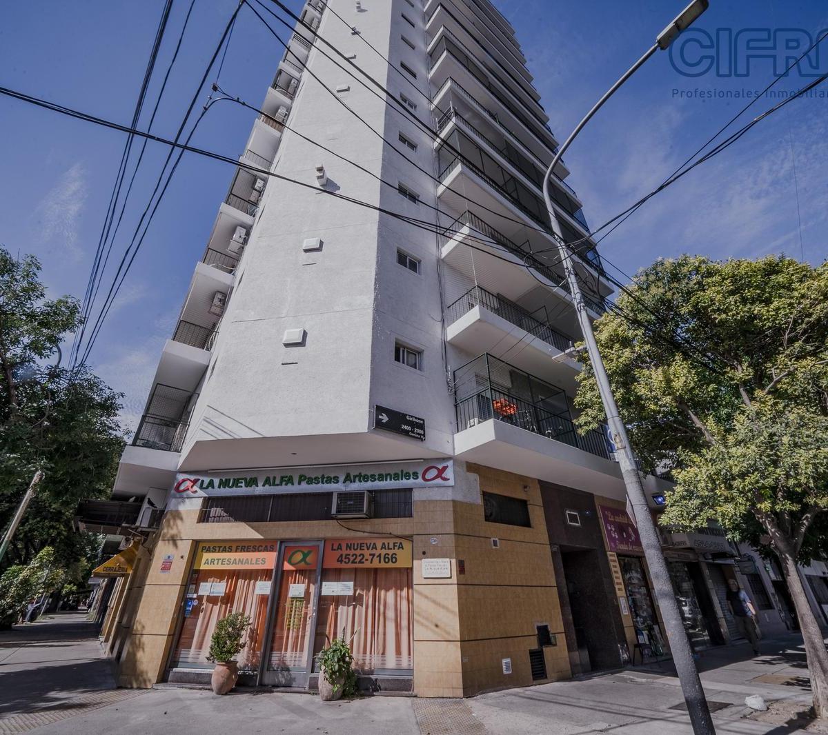 Departamento de 3 Ambientes con Gran Patio y Balcon 1