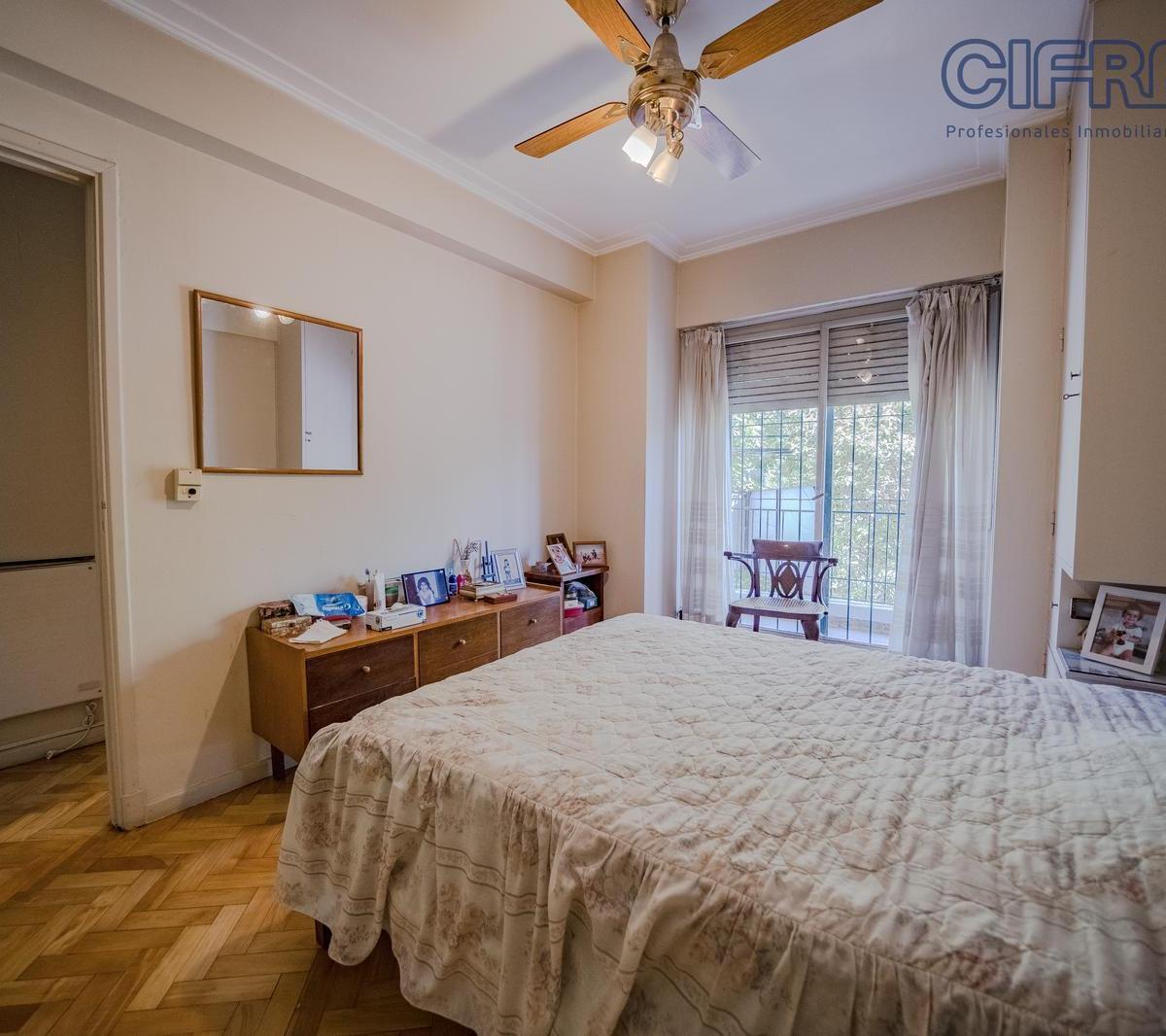 Departamento de 3 Ambientes con Gran Patio y Balcon 2