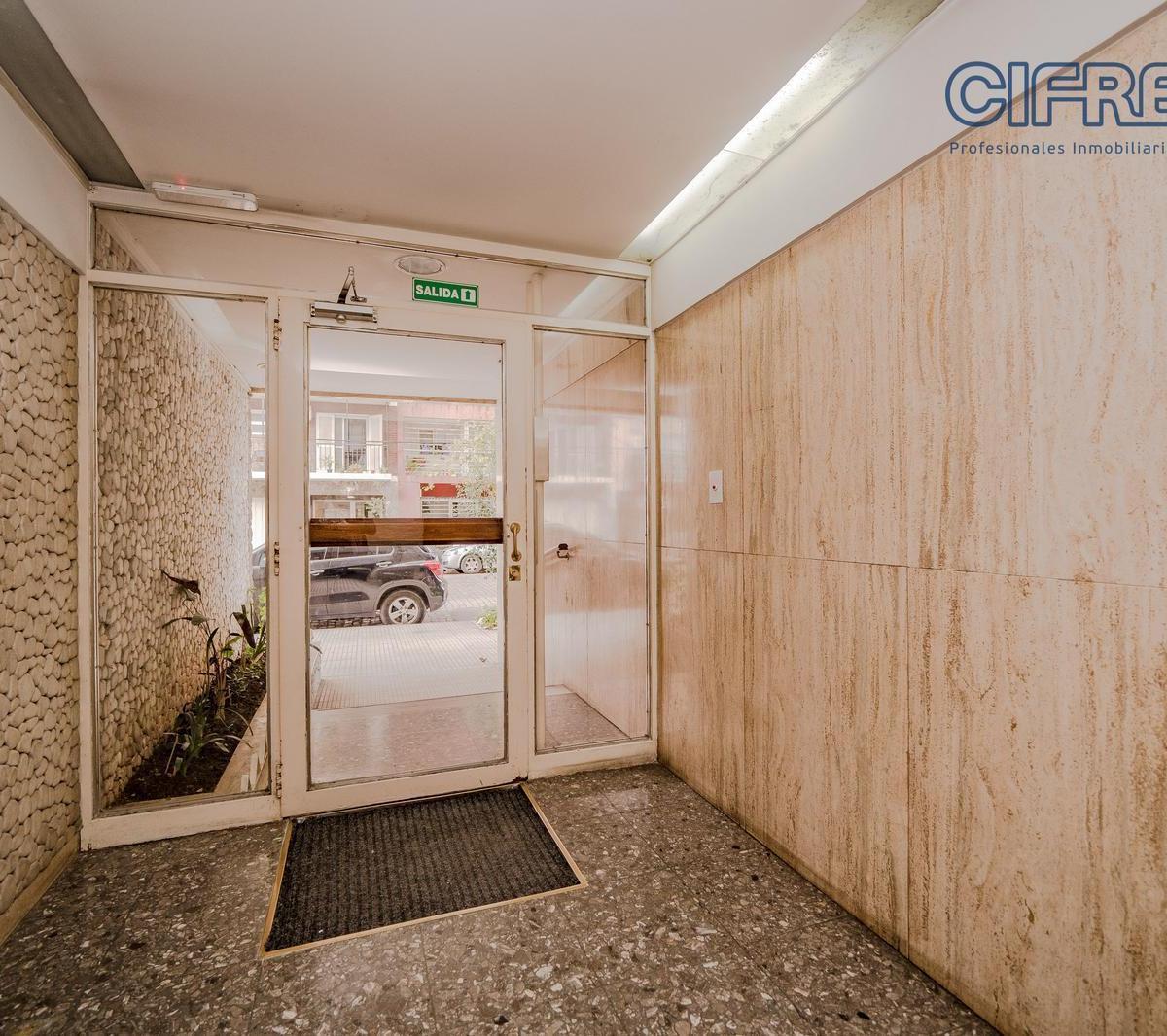 Departamento de 3 Ambientes con Balcón Corrido en Colegiales 5