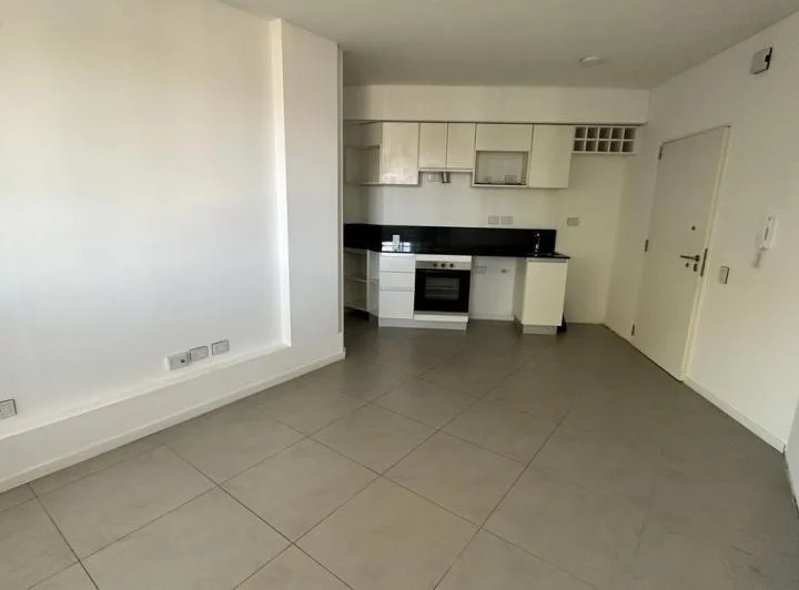 Departamento de 2 ambientes con balcón interno con renta vigente! 4